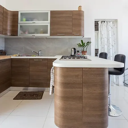 Windsor Penthouse No 9